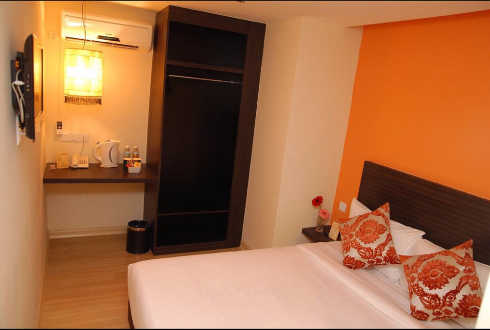 Hotel Seri Costa Malacca Exteriör bild