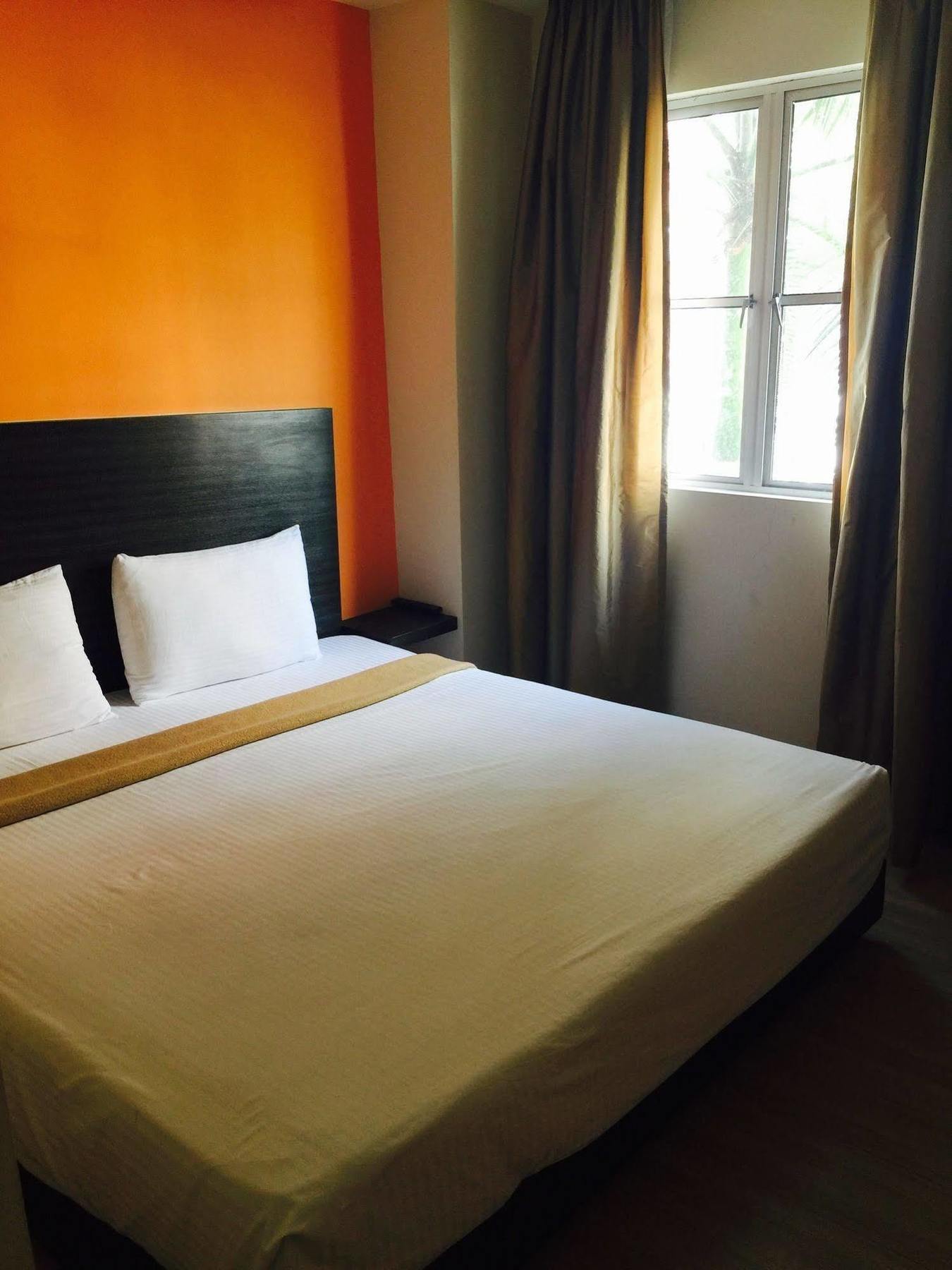 Hotel Seri Costa Malacca Exteriör bild